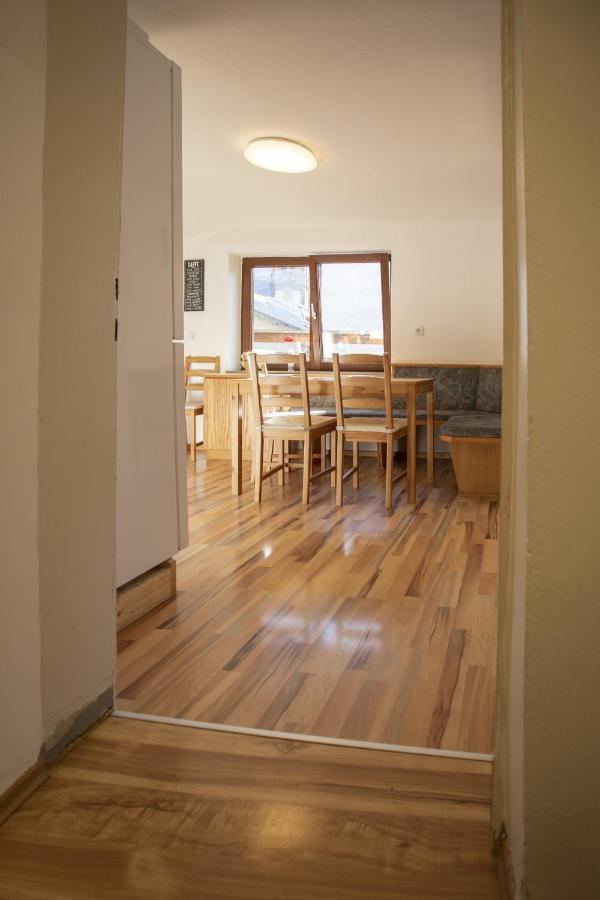 Cozy Old Town Apartment Hall in Tirol Exterior foto